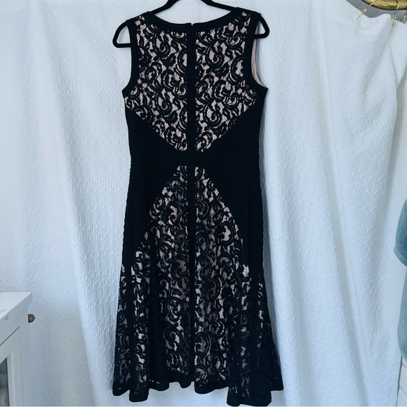 Women’s 14 Tadashi Shoji Floral Lace Jersey Fit & Flare V-Neck Mini Dress, Black - Picture 3 of 6